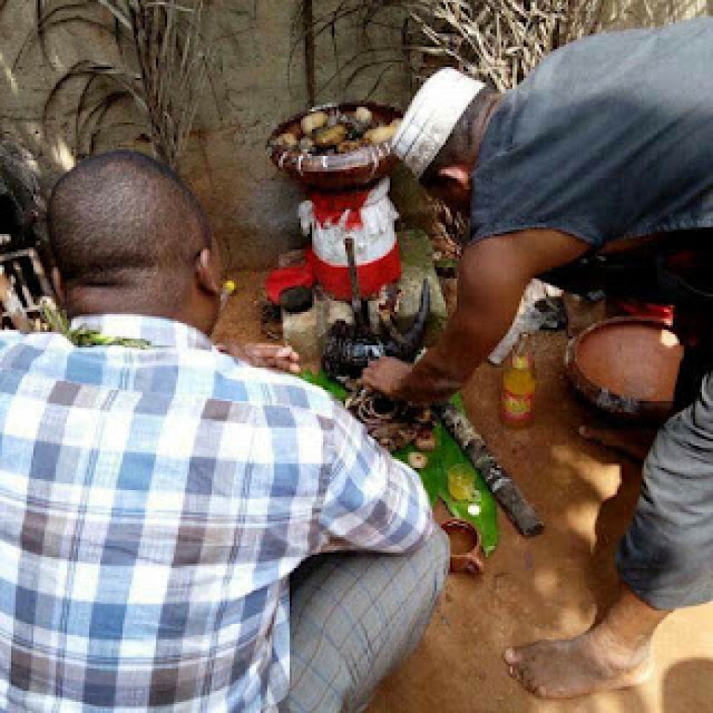 +33 7 80 93 50 17 VOYANCE HONNÊTE SÉRIEUSE,MARABOUT MAITRE ADOMAHOU D'AFRIQUE