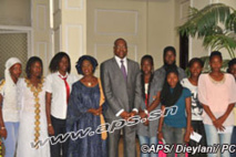 Des bourses d'excellence offertes à 17 filles méritantes Des bourses d'excellence offertes à 17 filles méritantes