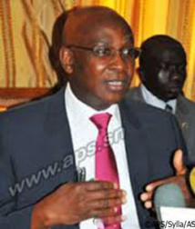 L’introduction des langues nationales requiert la formation des enseignants (ministre) L’introduction des langues nationales requiert la formation des enseignants (ministre)