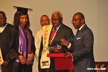 Lamine Diack exhorte des jeunes à s'armer de volonté pour porter le continent au premier plan