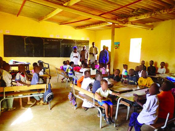 EDUCATION POUR TOUS DES «PRIMES DE MOTIVATIONS EN ZONE RURALE» COMME SOLUTION